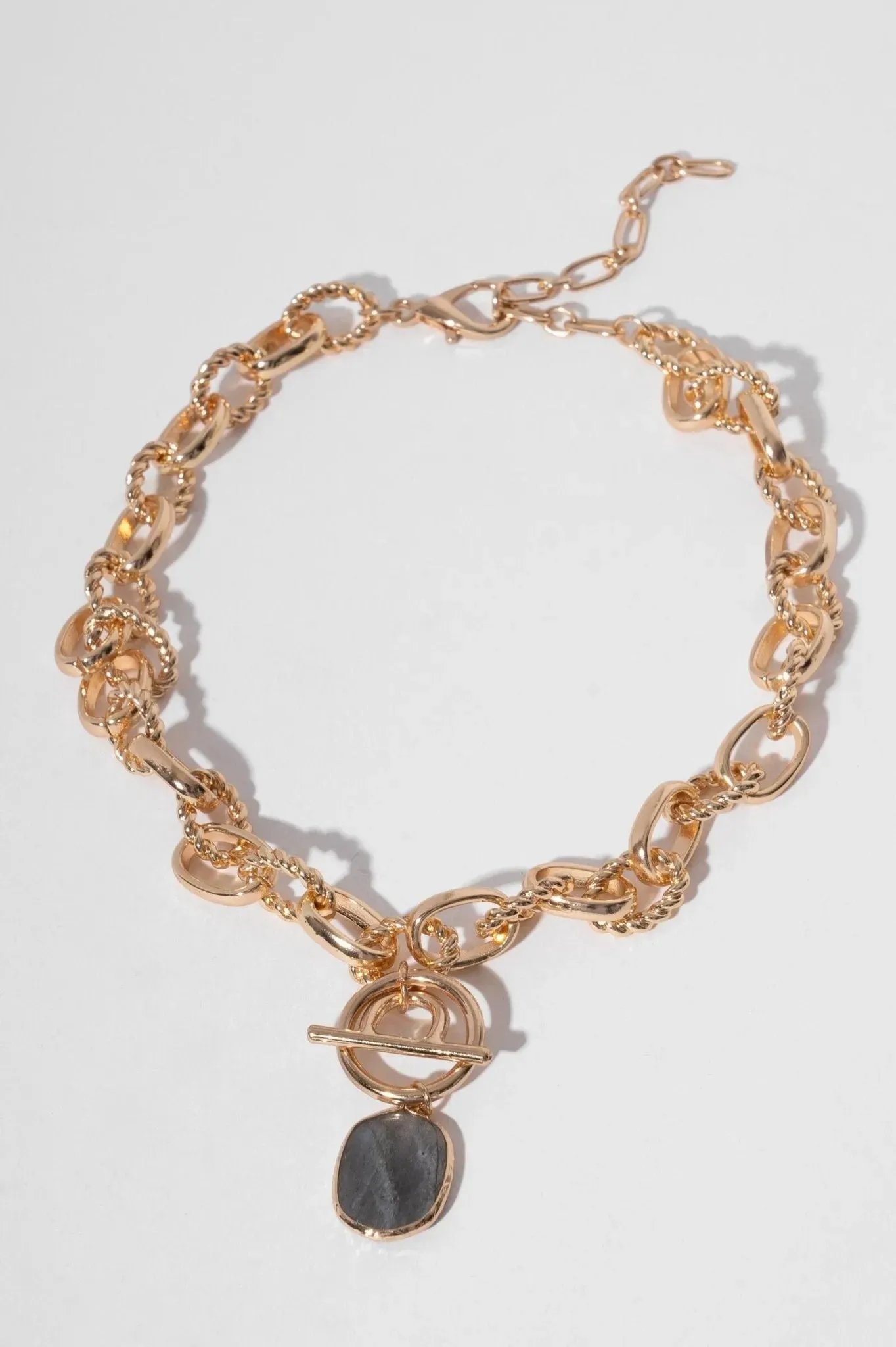 Chunky Chain Link Pendant Necklace