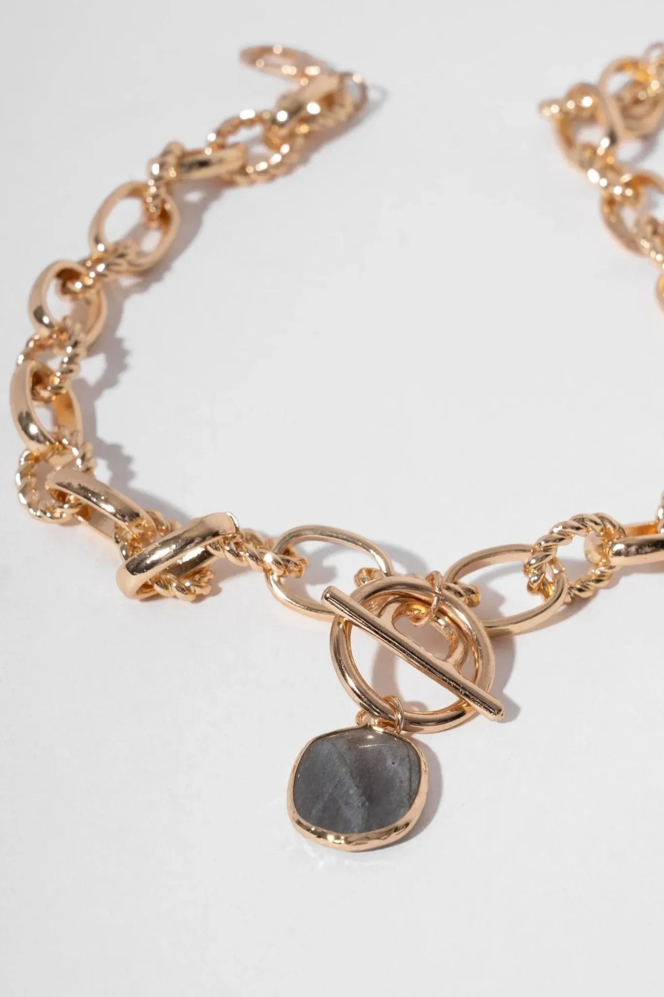 Chunky Chain Link Pendant Necklace