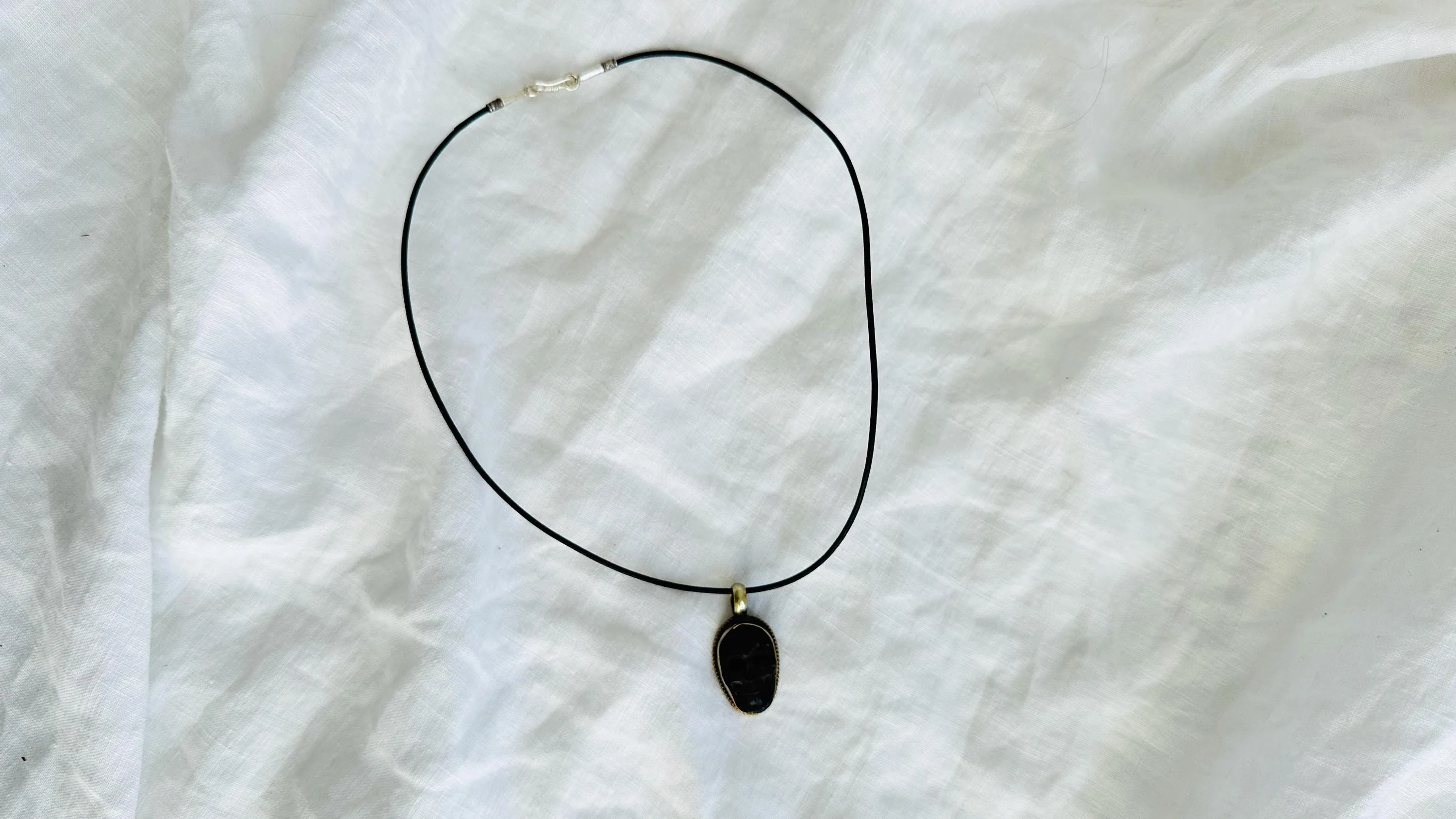 Labradorite Skull Pendant Necklace. Nepalese. 2284