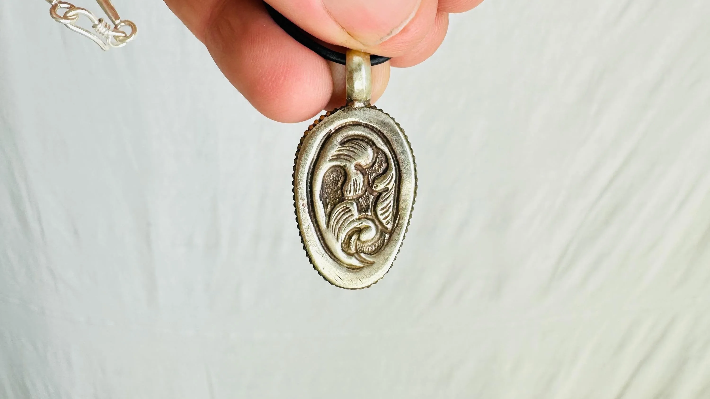 Labradorite Skull Pendant Necklace. Nepalese. 2284
