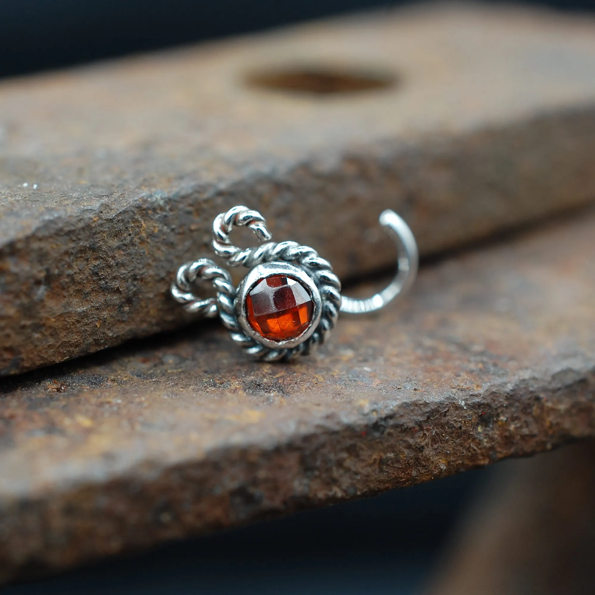 "The Eye of Helen" - Artisan Nose Stud
